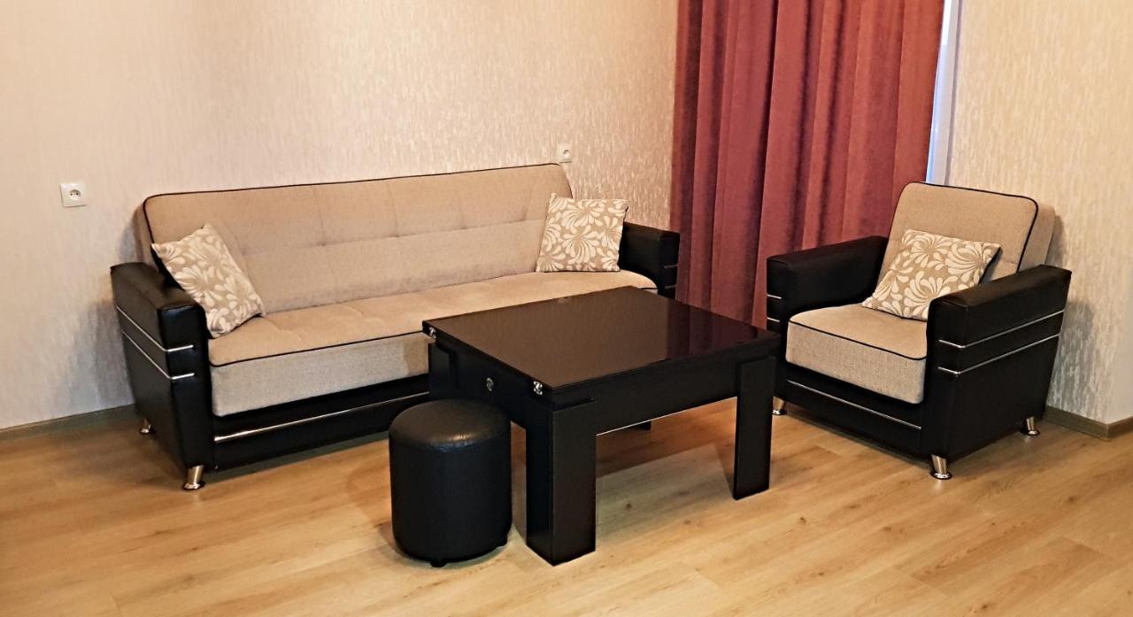 Bright And Cozy Apartment On Aghmashenebeli Avenue Tbilisi Esterno foto